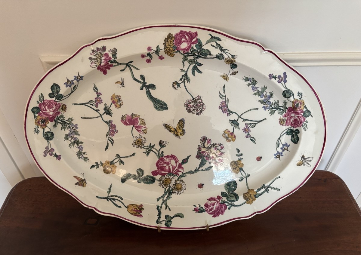 Ancien grand plat naturaliste en Faience fine de Gien epoque XIX eme Bagatelle aux insectes 
