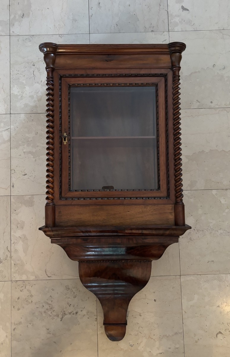 rarissime étagere murale anglaise en acajou sur son support XIX eme siècle meuble metier