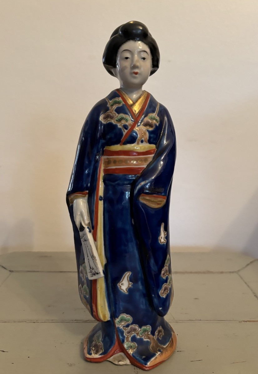 Ancienne statue geisha  en porcelaine de kutani début XX eme Japon 