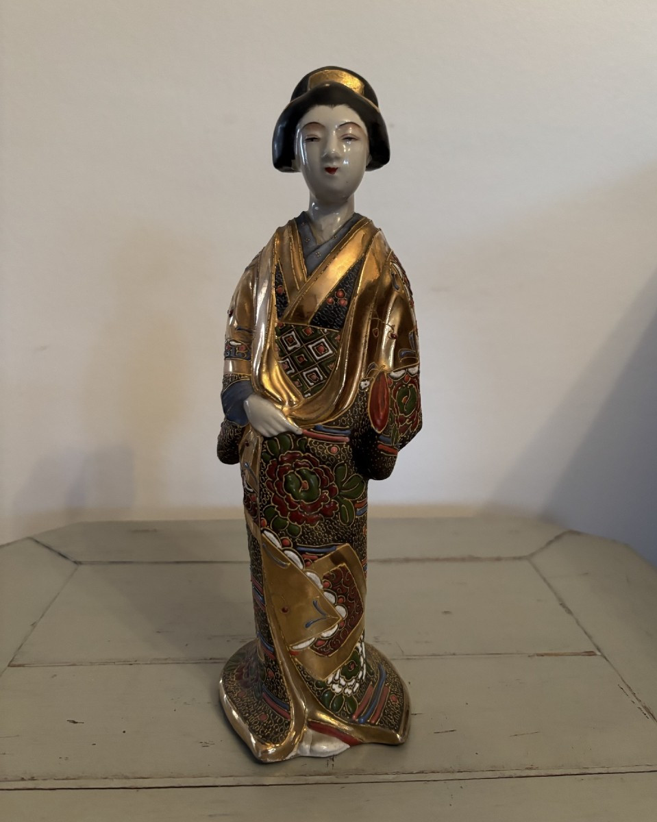 Ancienne statue Kannon Guanyin en porcelaine de Satsuma début XX eme Japon 
