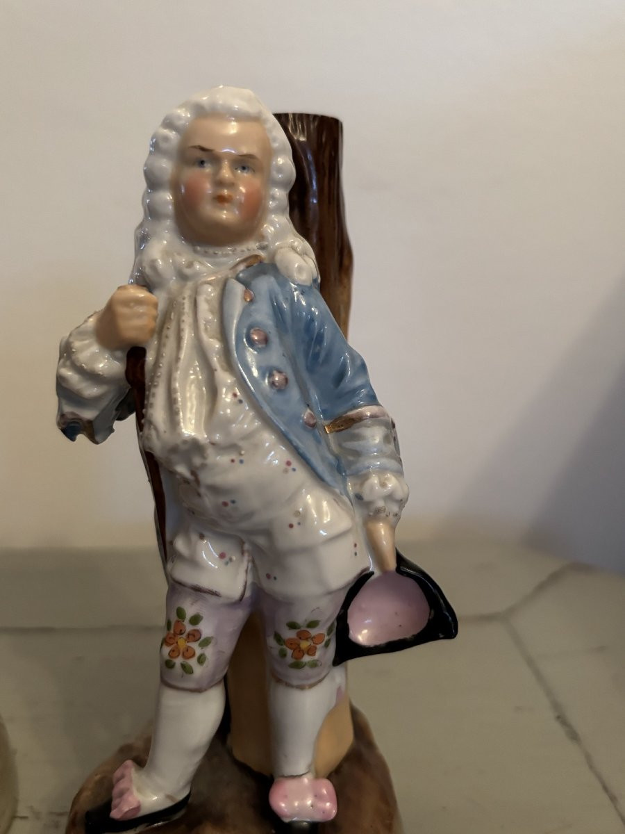 Ancienne paire de sujet en porcelaine : les marquis fin XIX eme siècle, formant bougeoirs-photo-3