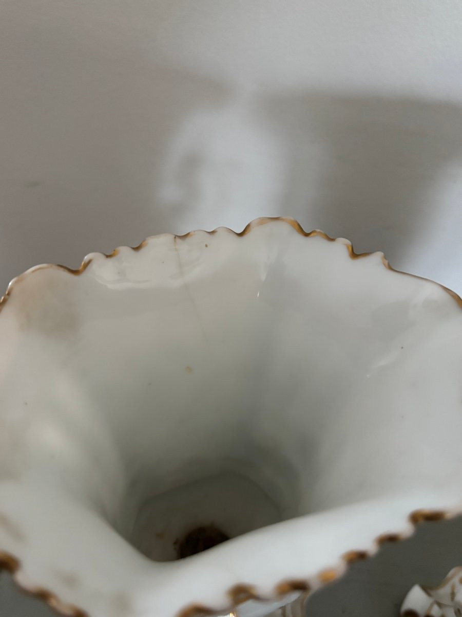 Ancienne paire de vases medicis en porcelaine de Paris vers 1850 XIX eme siècle -photo-4