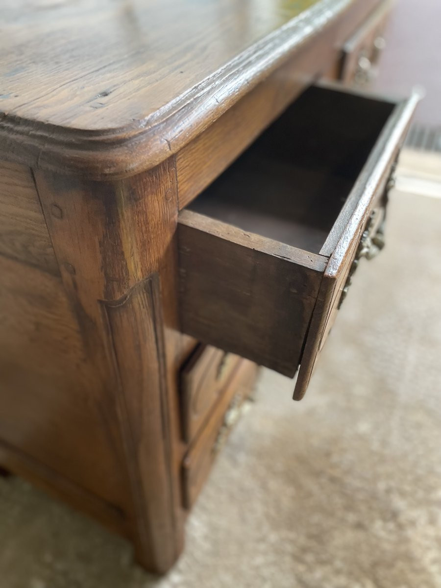 Ancienne Commode Louis XIV Parisienne En Chêne Du XVIII Eme Siècle Poignée Bronze 4 Tiroirs-photo-4