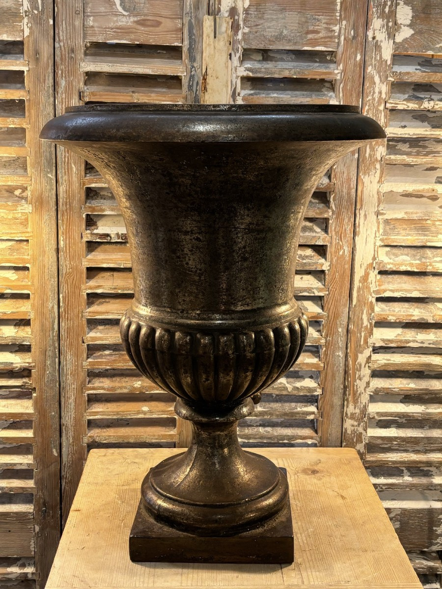 Antique Large Cast Iron Medici Vase, Late 19th Century Garden Vase, Good Size, Height 51 Cm