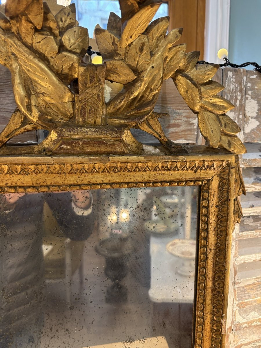 Antique Louis XVI Style Mirror From The 18th Century, With Its Patina And Gilding, In Gilded Wood.-photo-1
