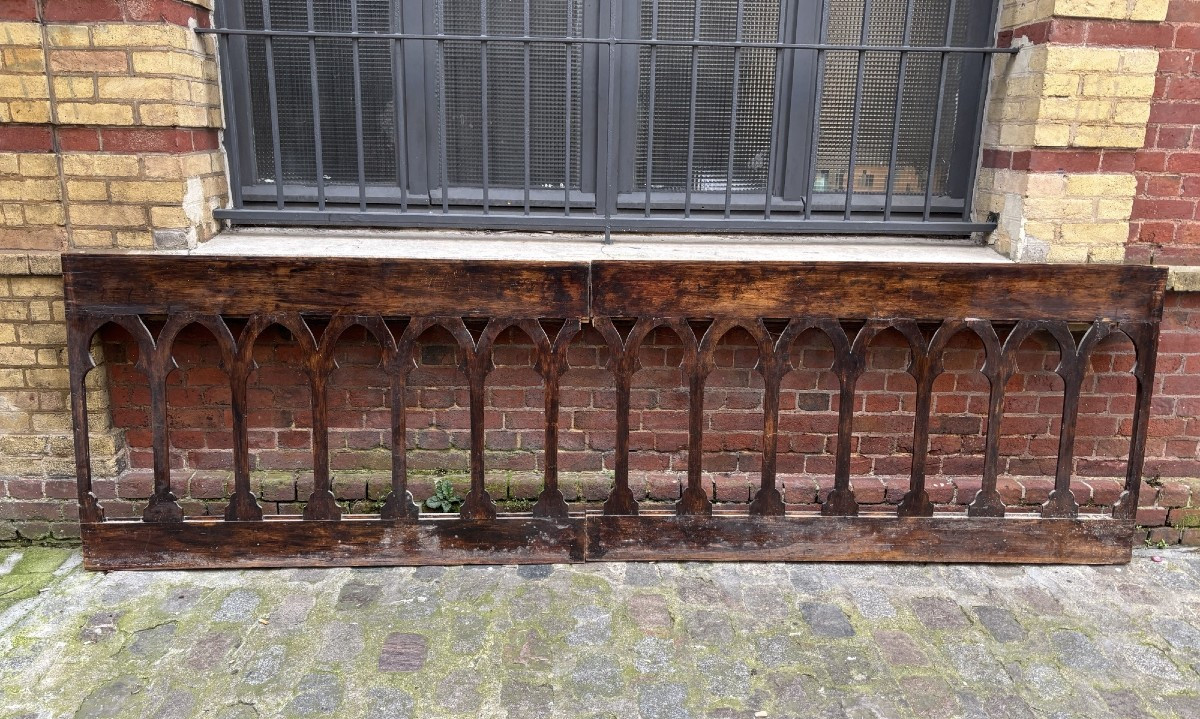 Ancien élément de boiserie , panneaux gothiques en l'état du XIX eme siecle soubassement deco