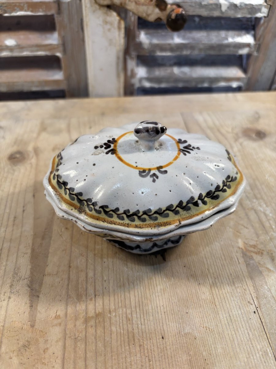 Originale petite soupière saleron Nevers Faience XVIII eme  faïence ancienne boite epice -photo-2