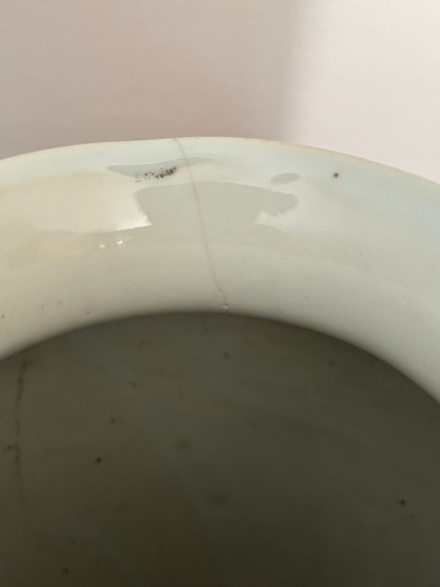 Antique Porcelain Vase, Asian Origin, Circa 1900, Floral Decoration On A Black Background, 37 Cm-photo-4
