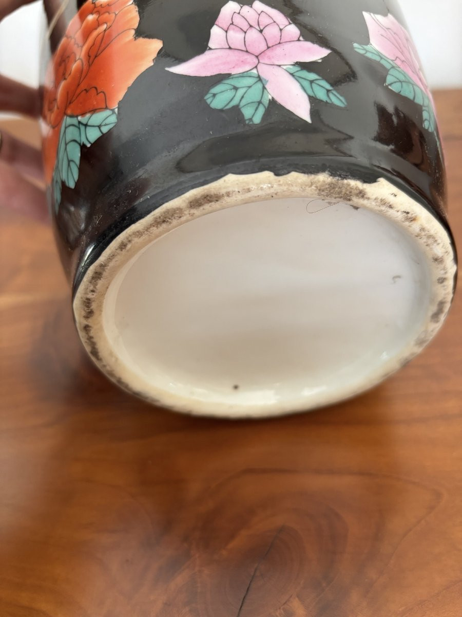 Antique Porcelain Vase, Asian Origin, Circa 1900, Floral Decoration On A Black Background, 37 Cm-photo-6