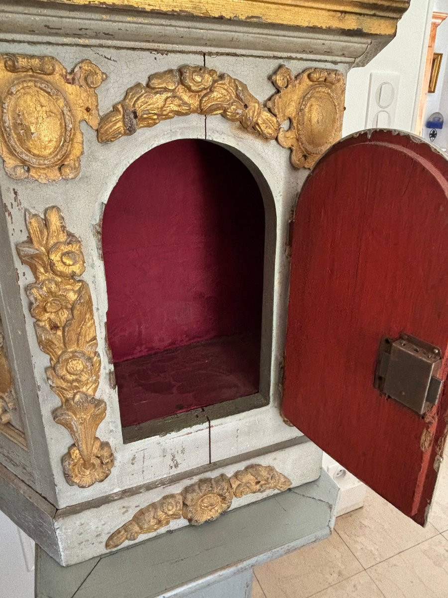 Ancien tabernacle en bois doré et laqué epoque XVIII eme siècle agneau pascal  61 par 70 par 33-photo-5