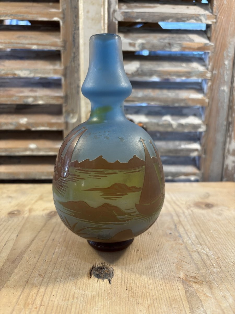 Ancien petit vase en verre multi couche art nouveau par De Vez pantin era muller daum galle-photo-2