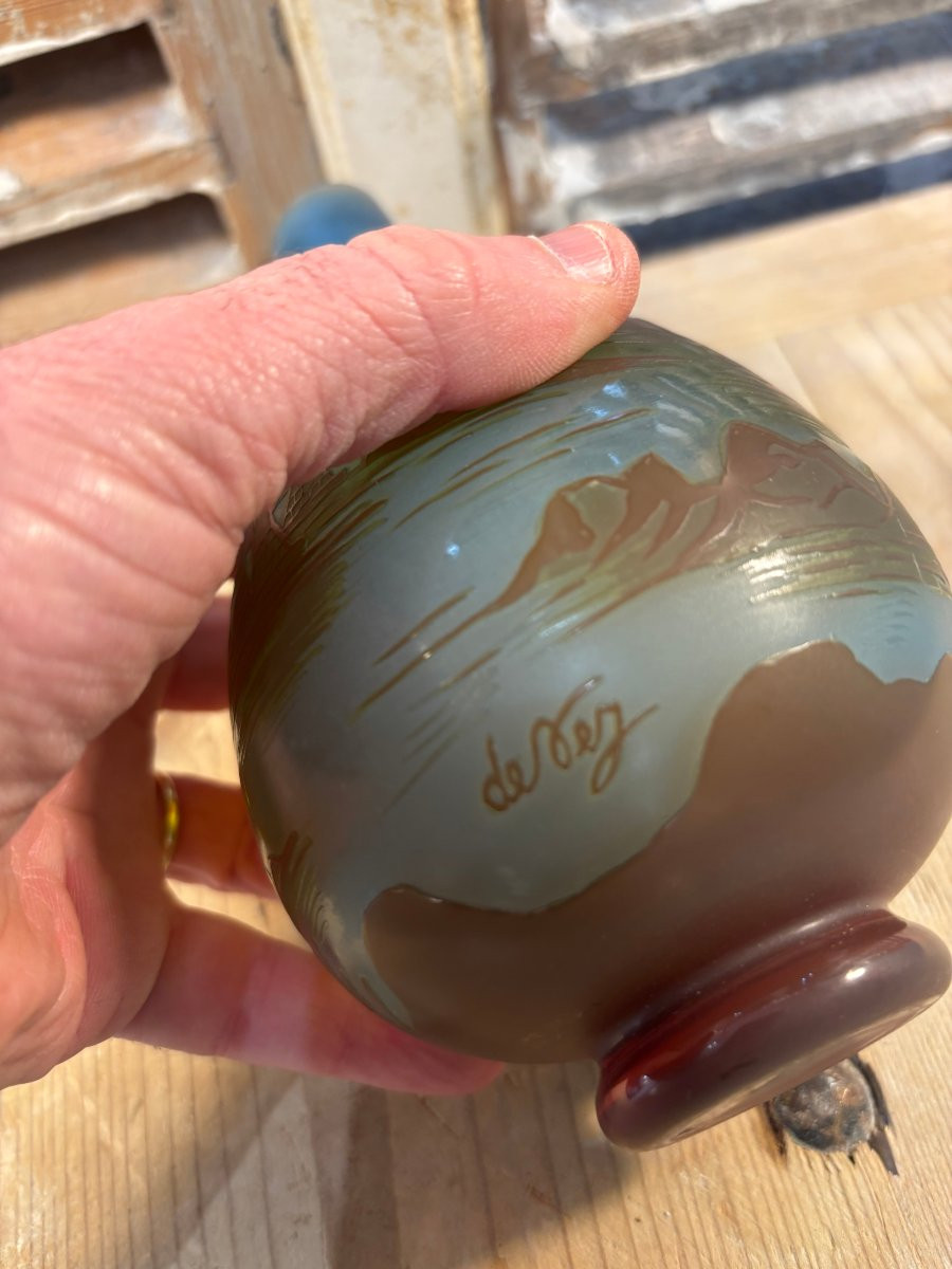 Ancien petit vase en verre multi couche art nouveau par De Vez pantin era muller daum galle-photo-3