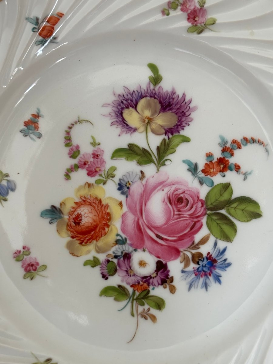Antique Dresden Carl Thieme Porcelain Plate Circa 1900, Hand-painted Floral Design-photo-2