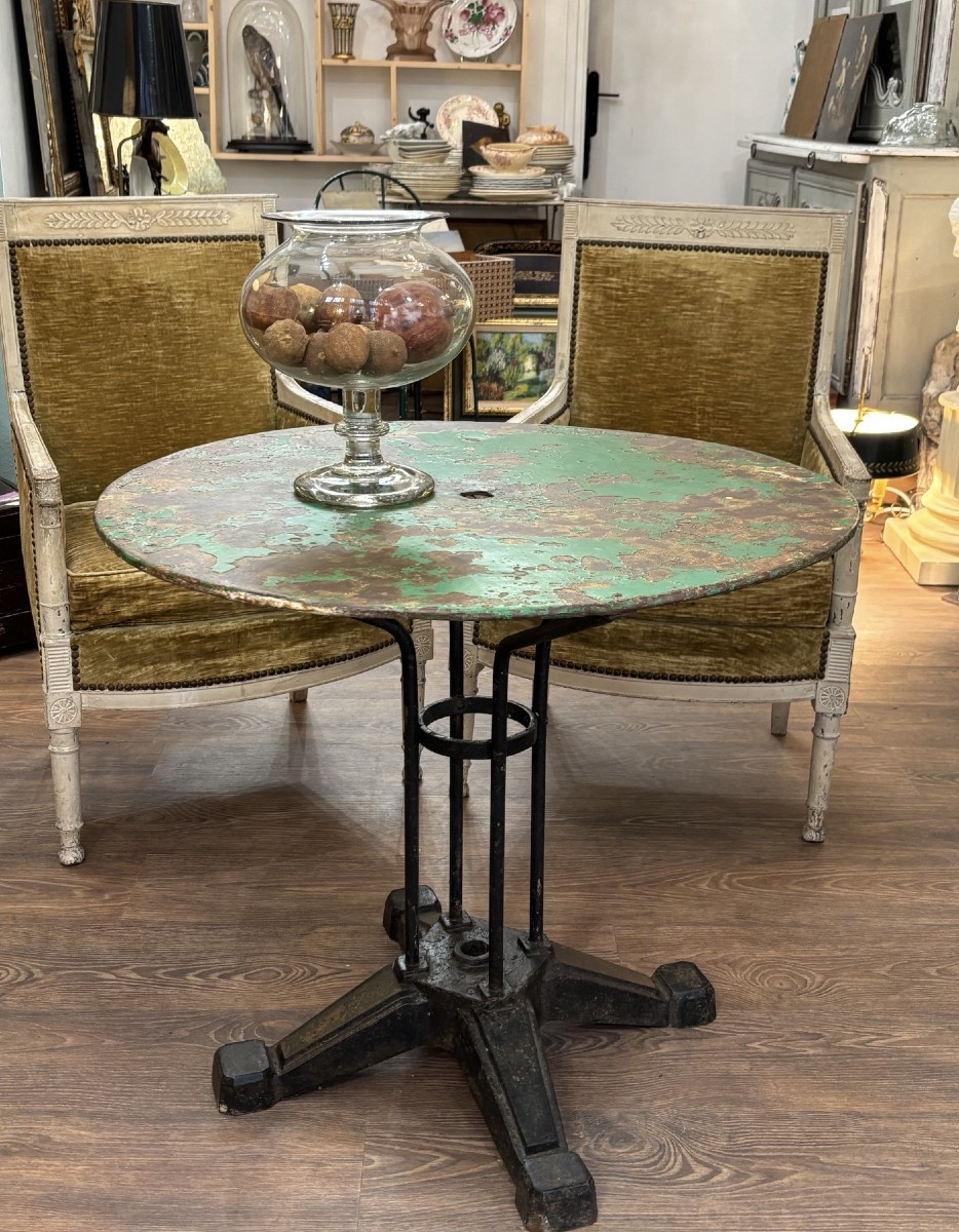 Ancienne table guéridon de jardin en fonte art déco vers 1930 debut XX eme jardin d'hiver