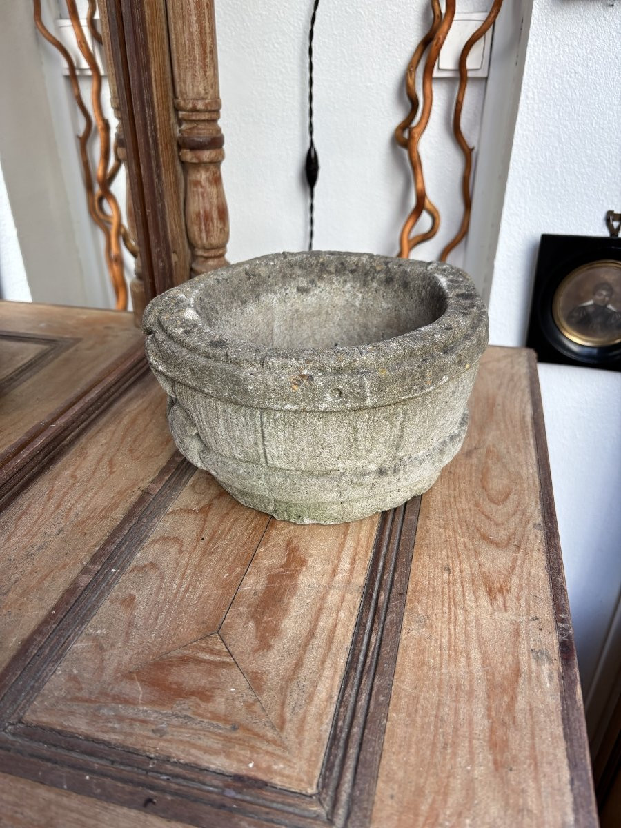 Ancienne paire de petits pots ou bassin de jardin en pierre reconstituée milieu XX eme -photo-1