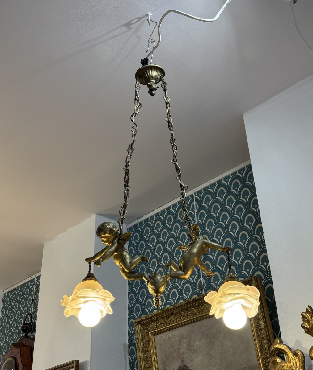 Ancien lustre à décor de putti et d'anges vers 1900 2 feux art nouveau