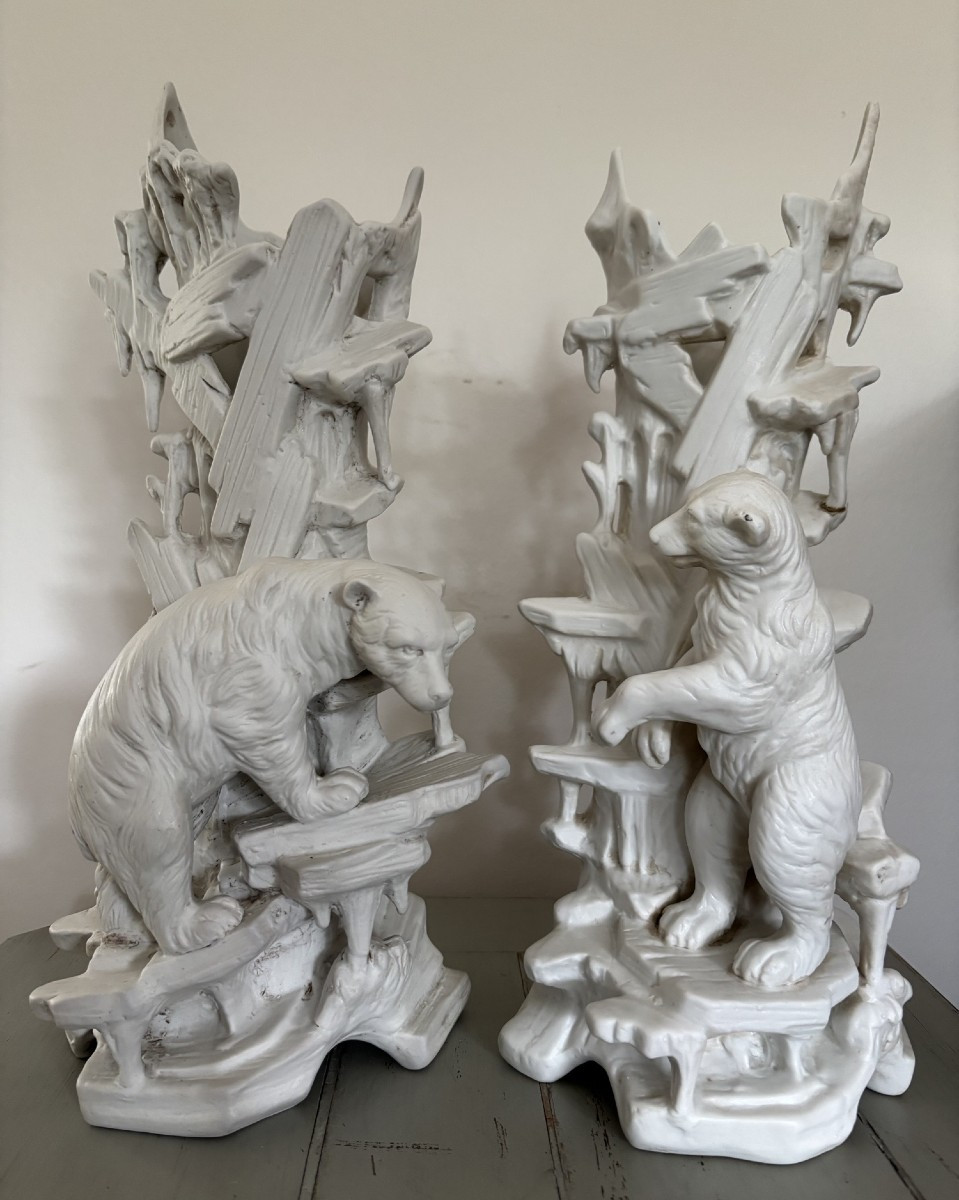 Antique And Large Pair Of Polar Bears In Porcelain Bisque, Circa 1900. White Bear 36 Cm