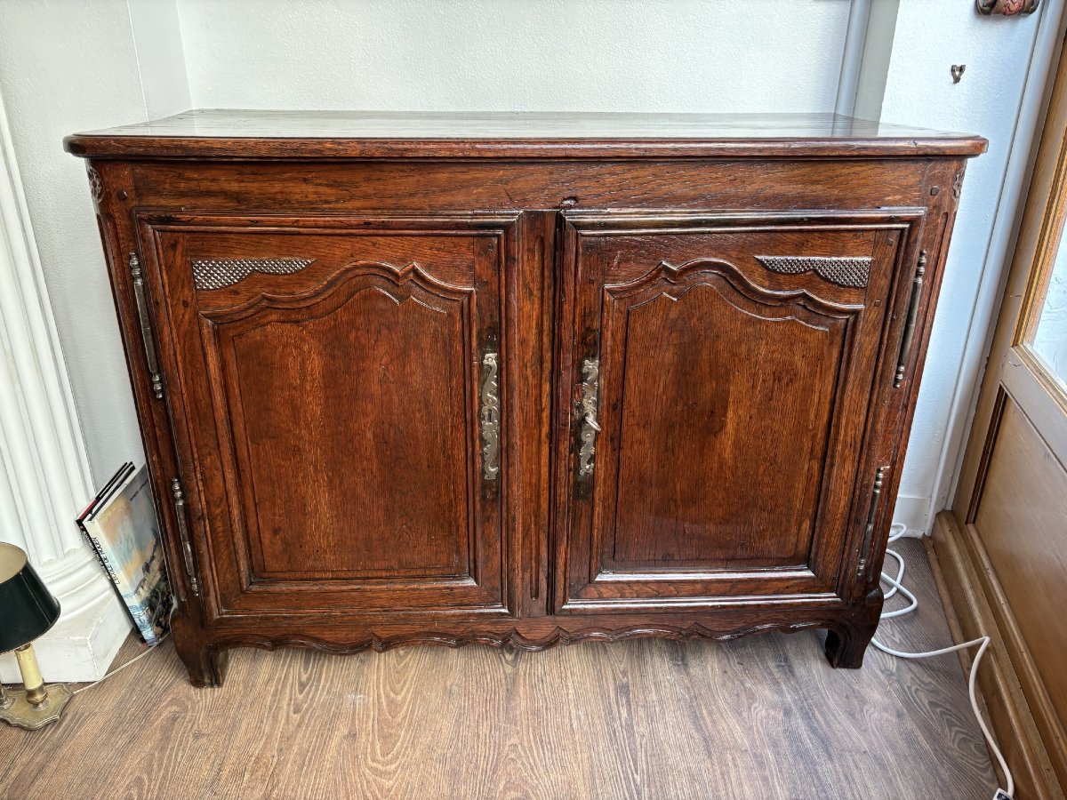 Ancien buffet de propriété 2 portes en chêne époque Regence XVIII eme siècle 