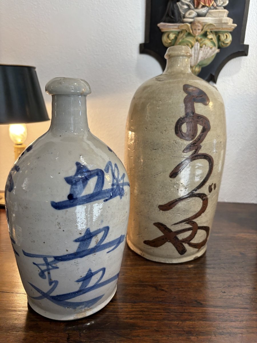Set Of 2 Tokkuri Porcelain Bottles From Japan, Late 19th-century Sake Ceramics -photo-3