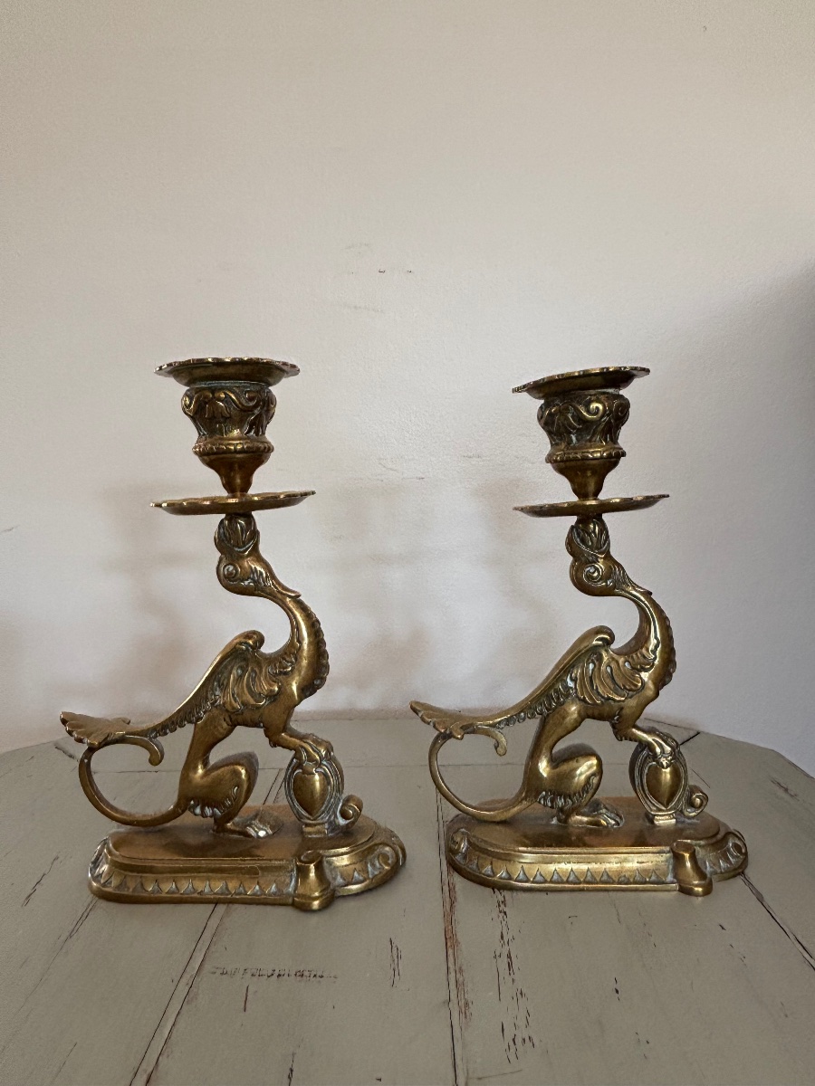 Ancienne paire bougeoirs aux dragons ou griffins époque XIX eme siècle bronze doré monogramme-photo-2