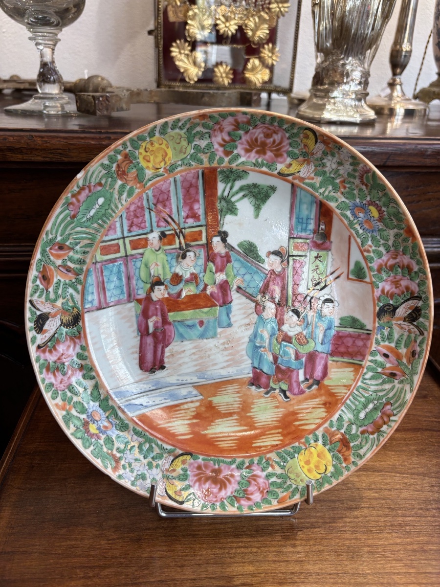 Antique Canton Porcelain Plate, China, Circa 1820, 19th Century, With A Children's Design