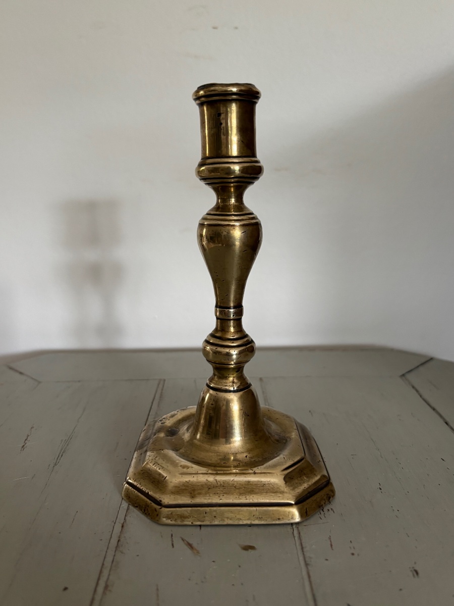 Ancien bougeoir en bronze Haute Epoque XVI / XVII eme siècle Flandre louis XIII