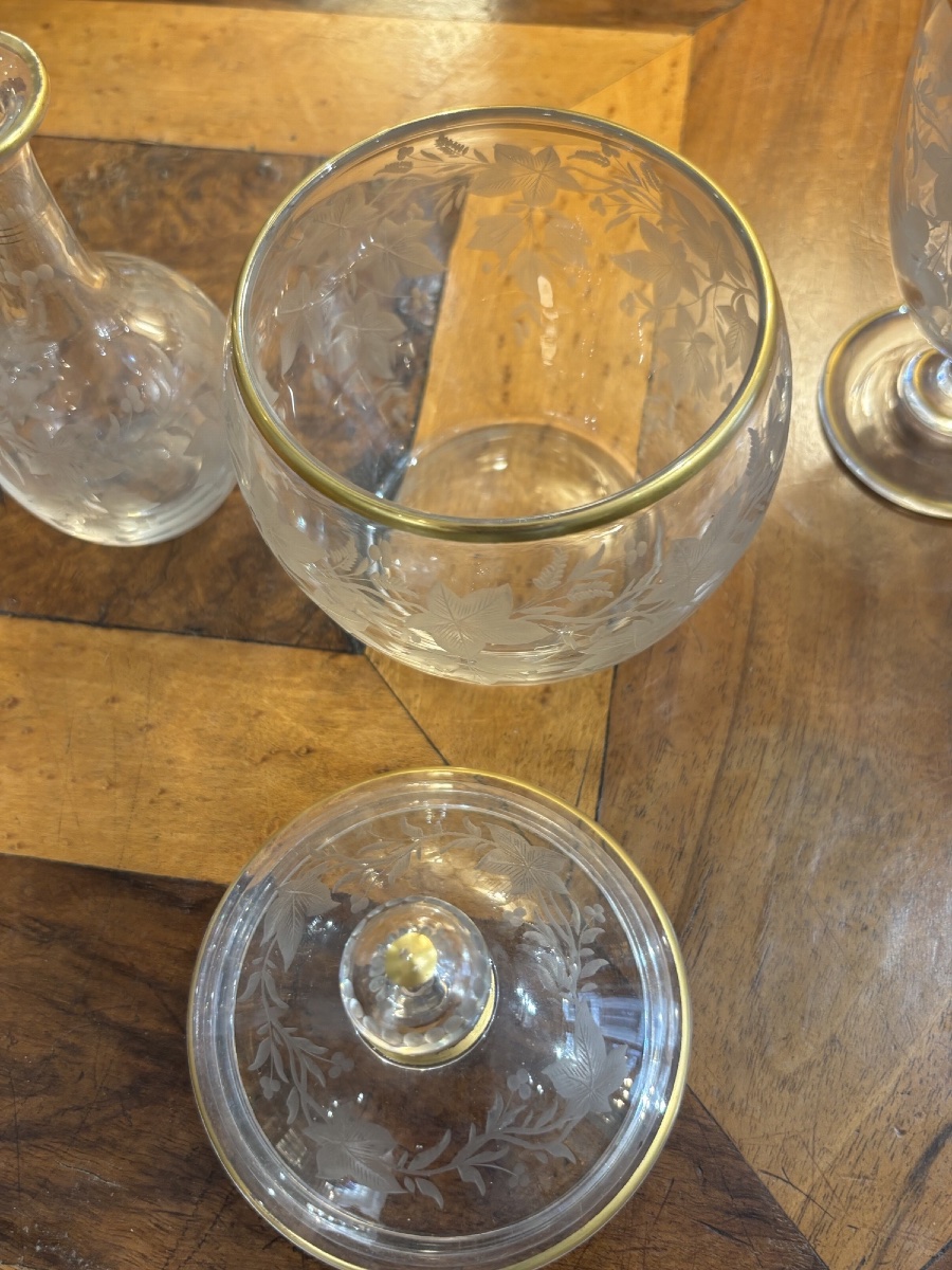 Partie de service de nuit en Baccarat Bonbonniere verre et fiole en cristal gravé vers 1900-photo-4
