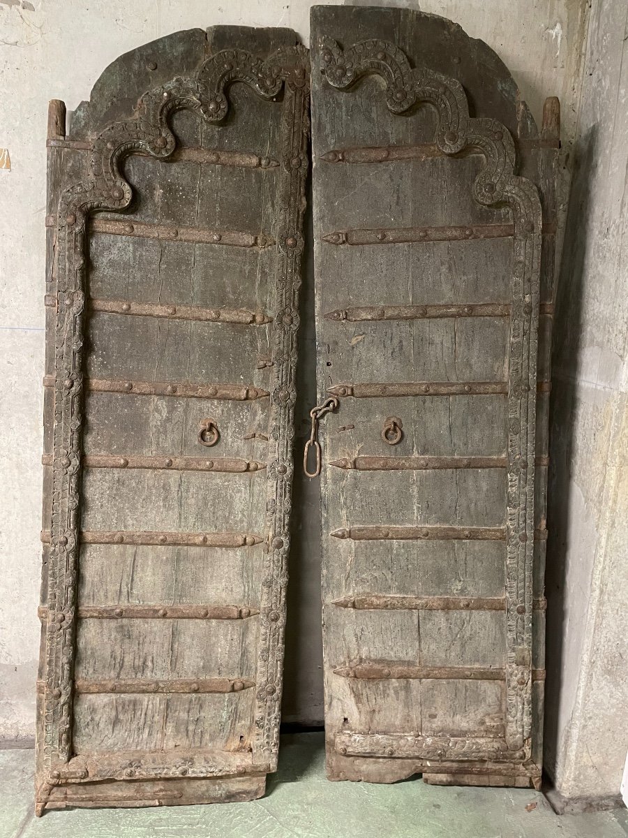 Old Indian Doors Mid XIX Eme Worked In Iron And Ethnic Wood Collection