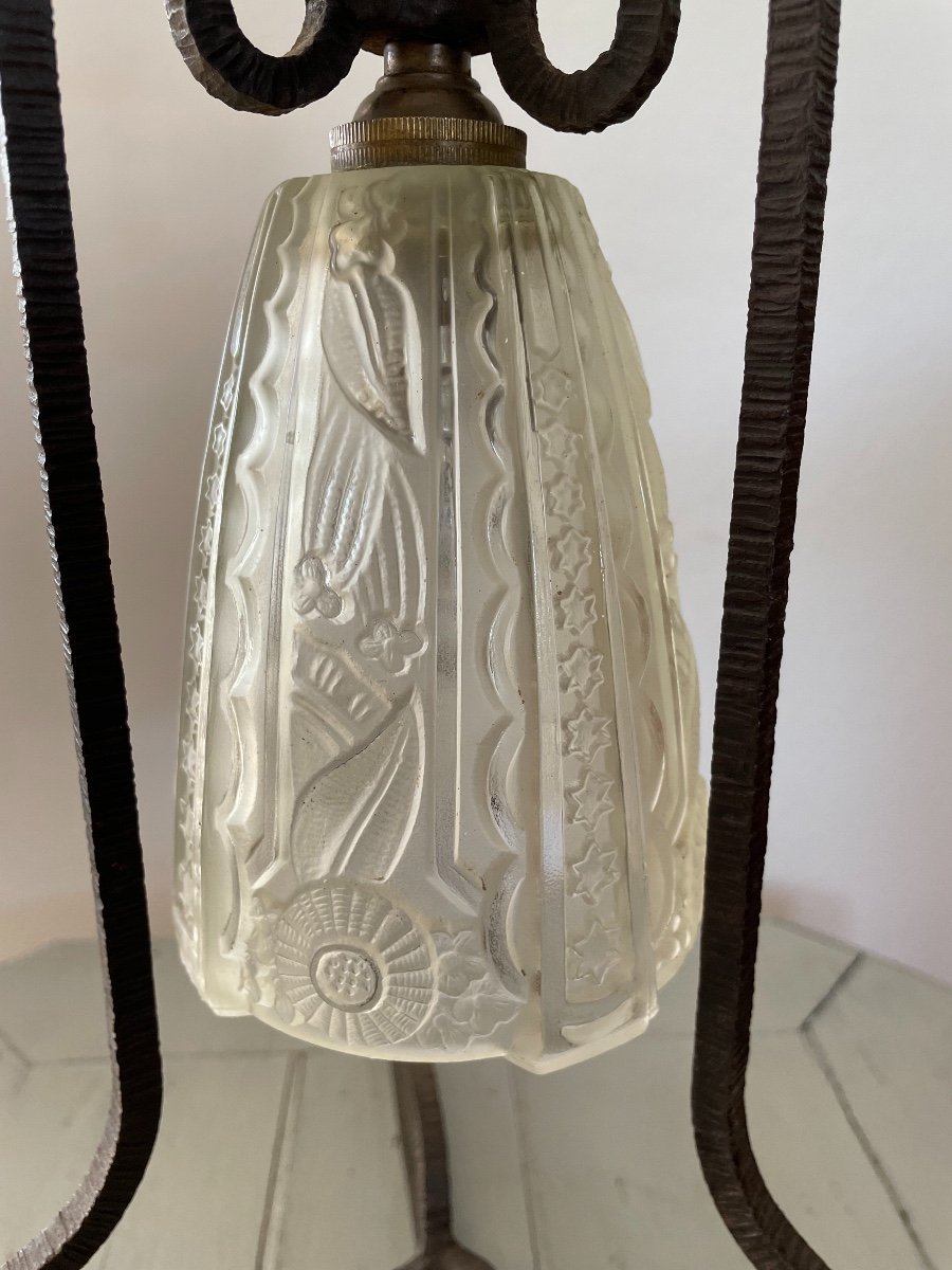 Ancienne Lampe Art Déco En Fer Forgé Circa 1930 Avec Sa Tulipe Verre Pressé Moulé-photo-4