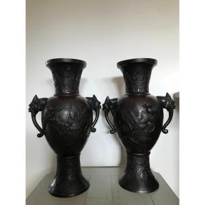 Ancienne Grande Paire De Vases En Bronze Origine Chine Fin Du XIX ème Siècle à Décor d'Oiseaux