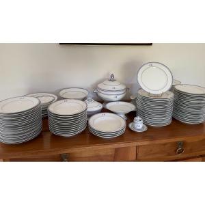 Important Service De Vaisselle En Porcelaine époque XIX Eme Plus 89 Pièces 