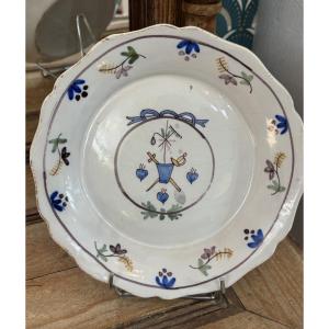 Ancienne assiette en faience de Nevers révolutionnaire fin XVIII début XIX eme faïence 3 ordres