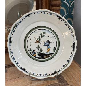 Ancienne assiette en faience Nevers XVIII eme siecle décor cartouche, faïence 