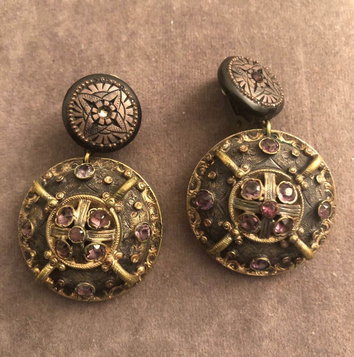 Boucles D’oreilles Anciennes 
