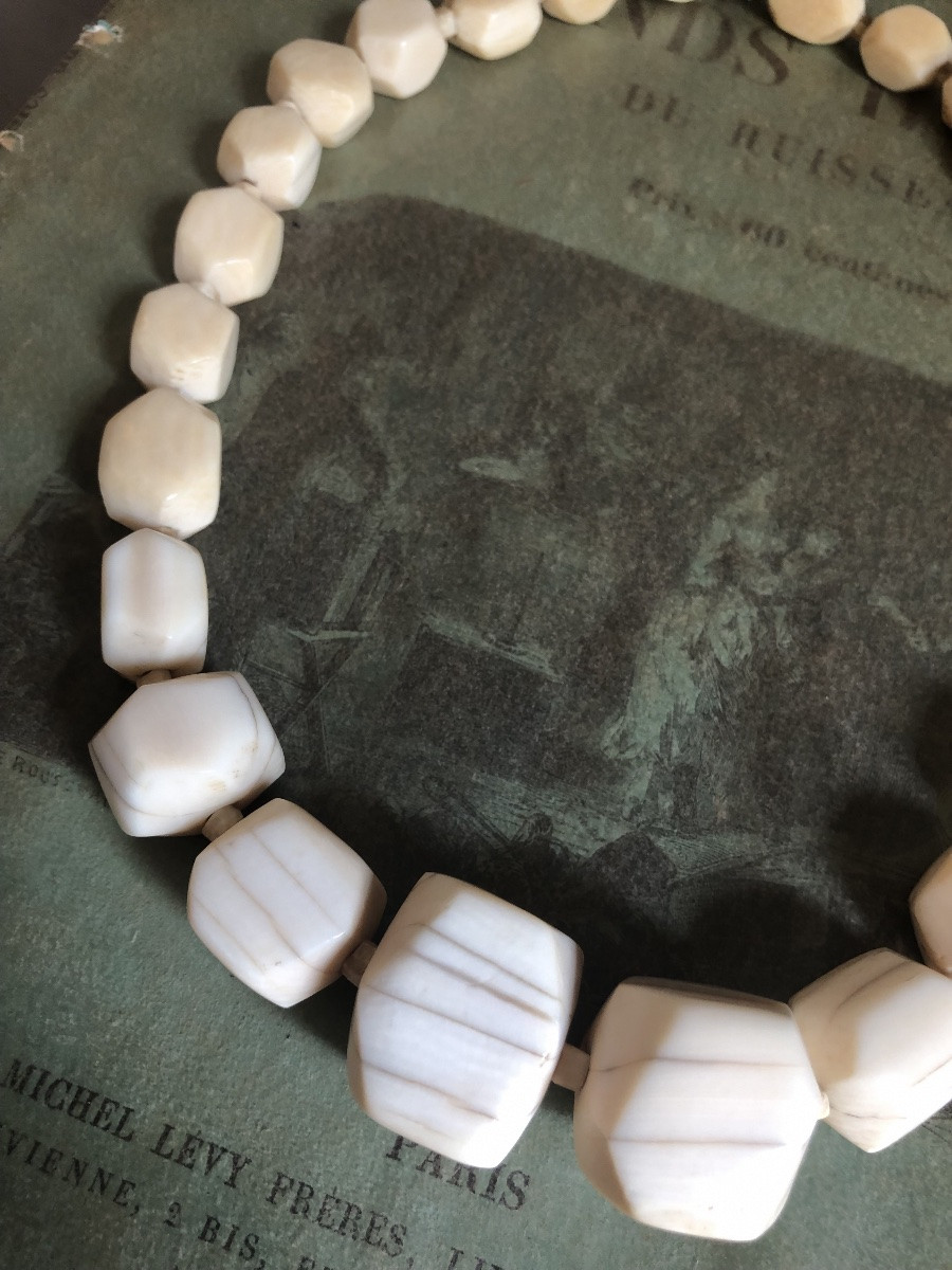 Antique Ivory Necklace -photo-2