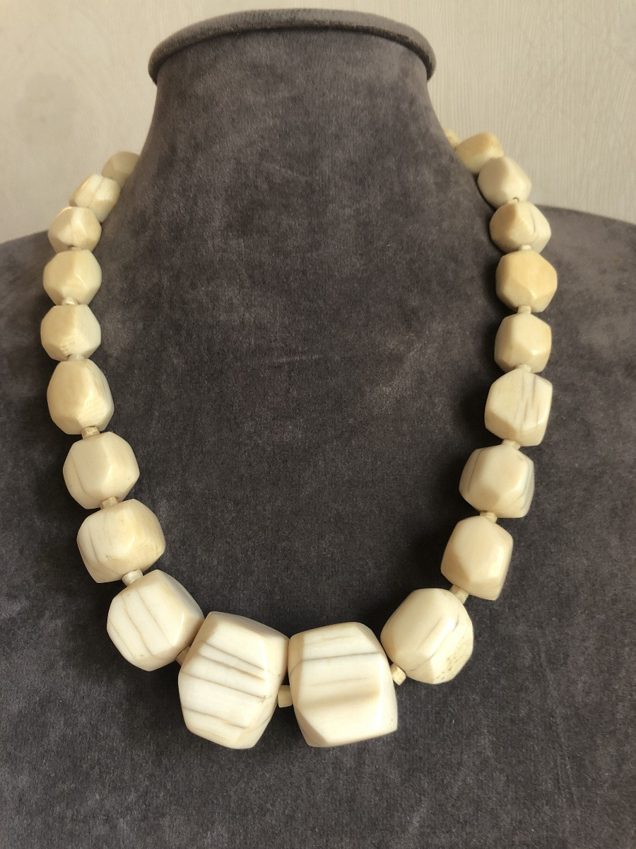 Antique Ivory Necklace -photo-4