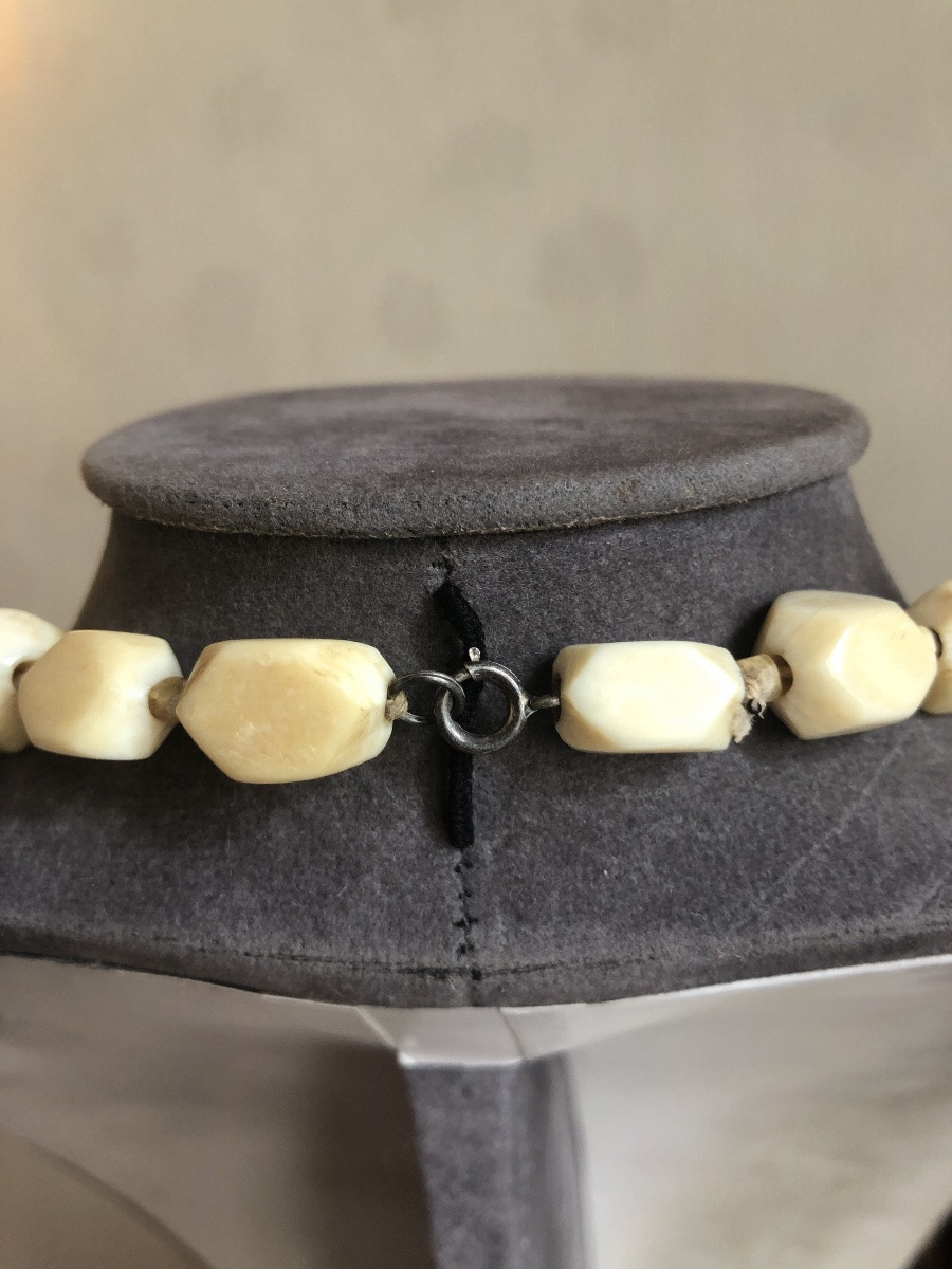 Antique Ivory Necklace -photo-3