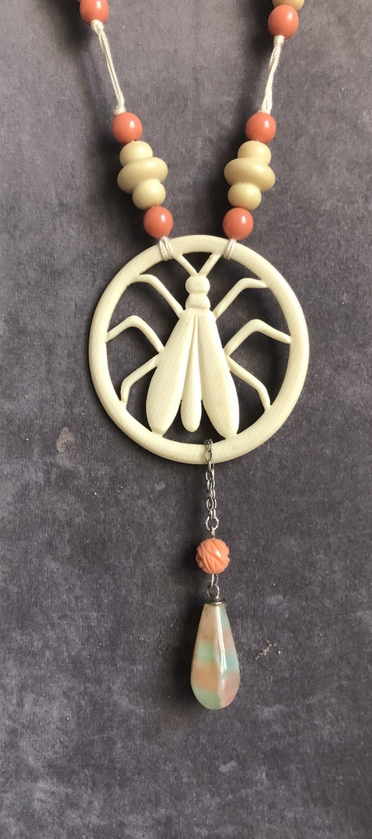 Art Deco Bakelite Necklace-photo-1