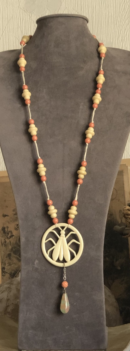 Art Deco Bakelite Necklace