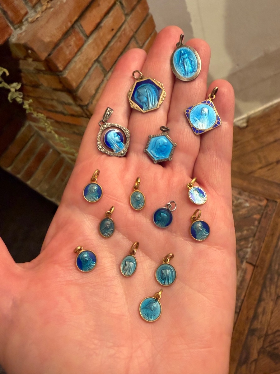 Lot Of Religious Medals -photo-1