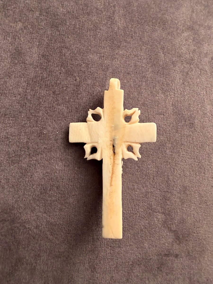 Croix ancienne ivoire de Dieppe -photo-4