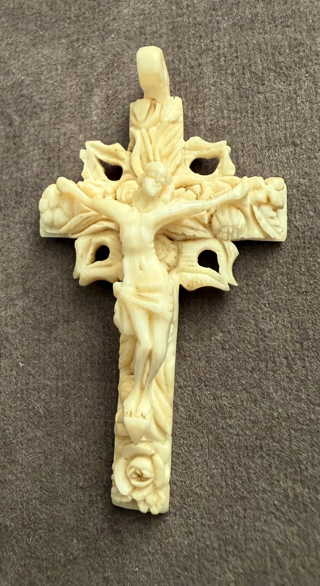Croix ancienne ivoire de Dieppe -photo-5