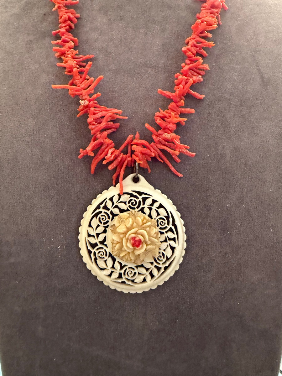 Coral Necklace -photo-2