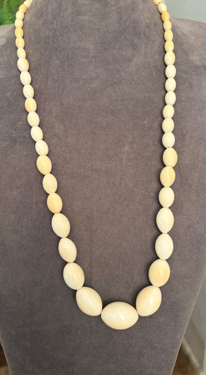 Sautoir - collier ancien ivoire 