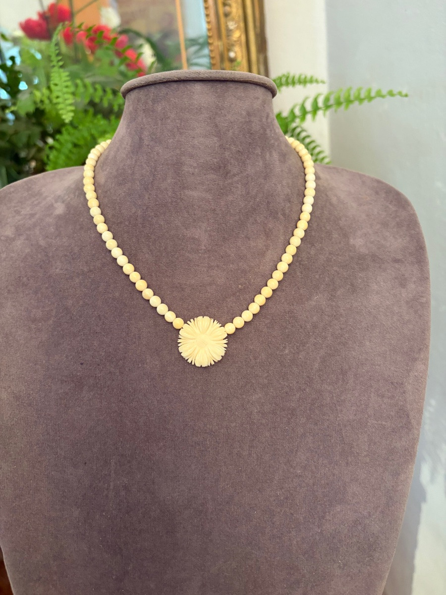 Petit collier Art-Nouveau ivoire -photo-1