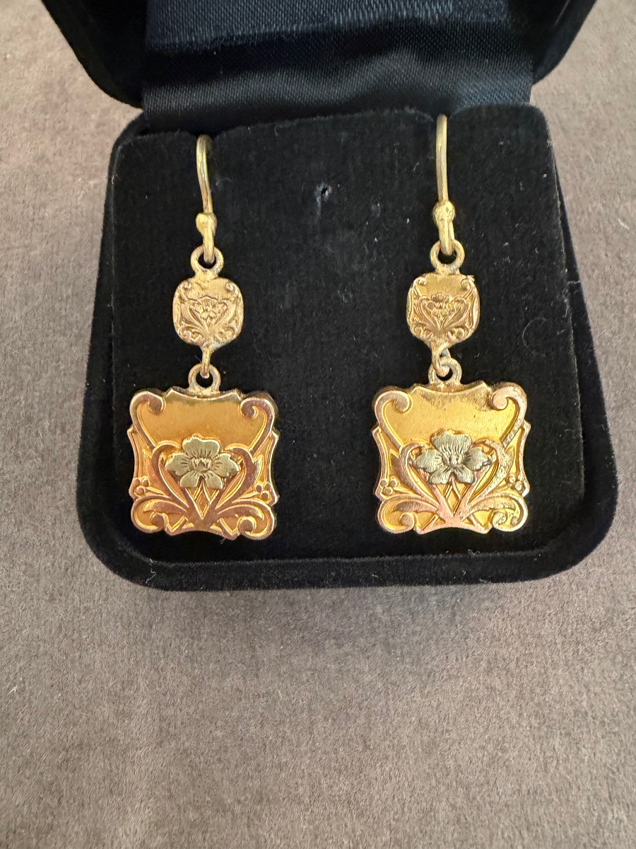 Boucles d’oreilles anciennes 