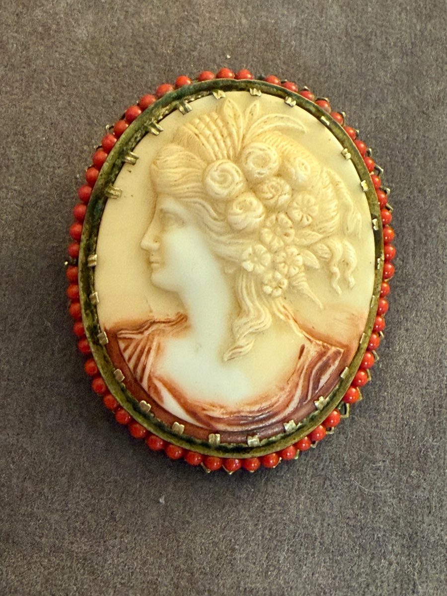 19th-century Cameo 