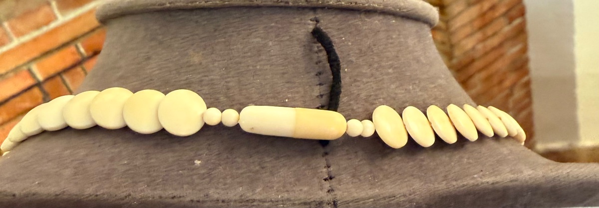 Collier ancien ivoire -photo-2