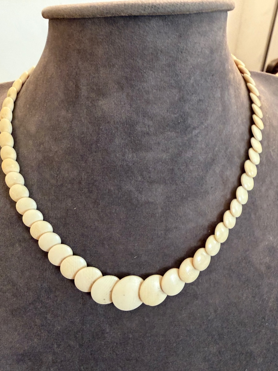 Collier ancien ivoire 