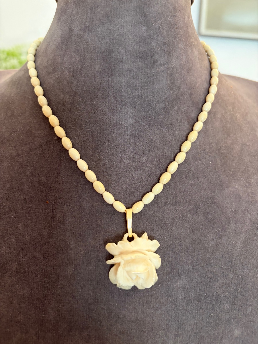 Art Nouveau Ivory Necklace 